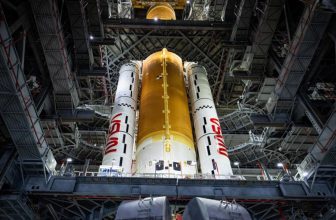 First Lunar Crew Since Apollo Could Launch in 4 Months. Seriously?