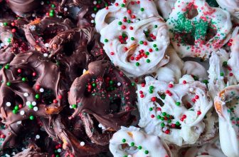 CHRISTMAS PRETZELS – The Southern Lady Cooks