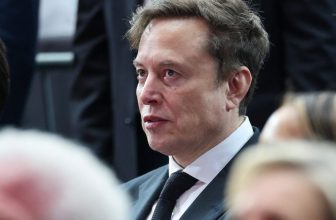Signal President Spars With Elon Musk Over Trust in Private Messengers