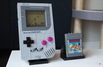 This mod turns your Lego Game Boy into a real handheld console