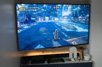 4 reasons I would never buy a TV over 65 inches