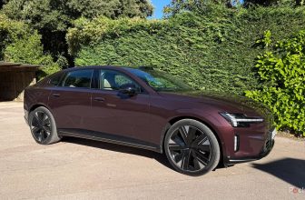 Driving the awesome electric Volvo ES90 left me craving a sedan
